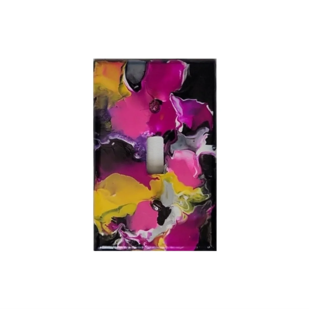 Hand Crafted Abstract Design Single Toggle Light Switch Plate - Picture 2 of 2